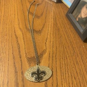 Lovely Fleur Di Lis or Go Saints. 18 in chain.